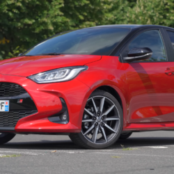 La VÉRITÉ sur la Toyota YARIS 130h GR SPORT - Est-ce vraiment la meilleure _ 0-46 screenshot