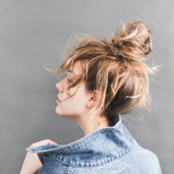 back-view-of-woman-holding-her-denim-jacket-789812-1-800x1200
